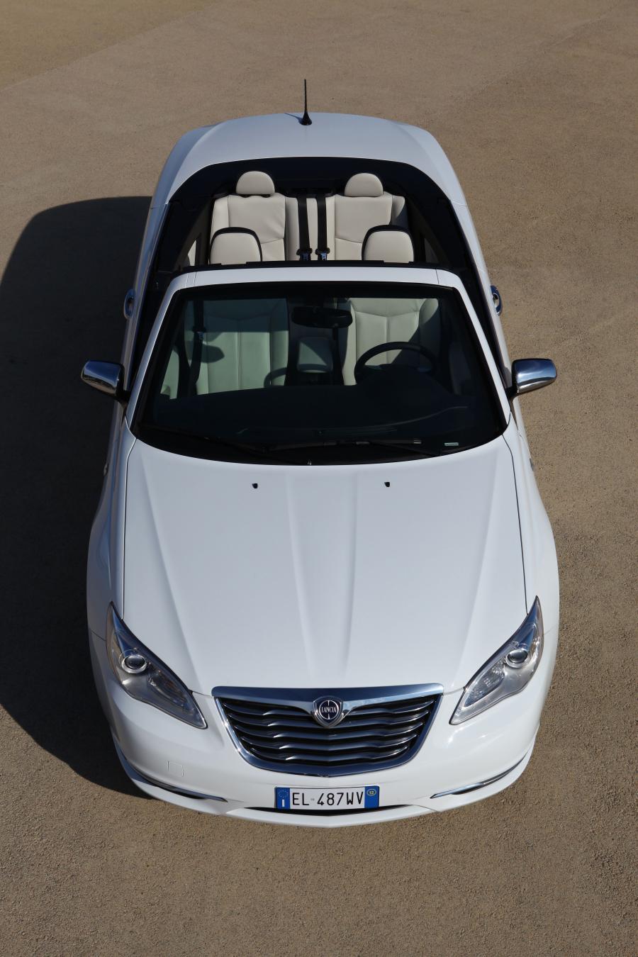  Lancia Flavia Convertible 2012 года  (фото 35 из 92)